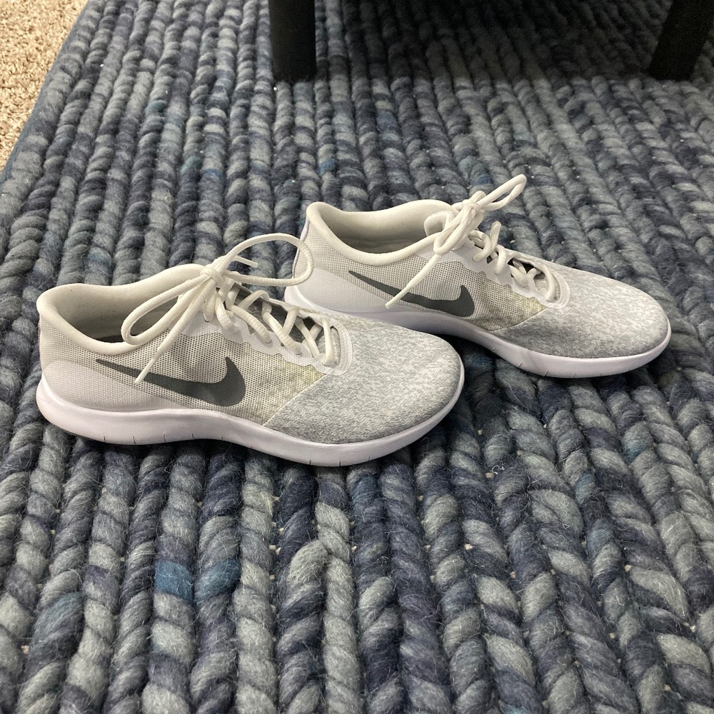 White/Gray Nike tennis shoes